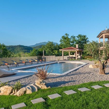 Luxury Villa Santa Cruz With Xl Pool And Jacuzzi Potpican Luaran gambar