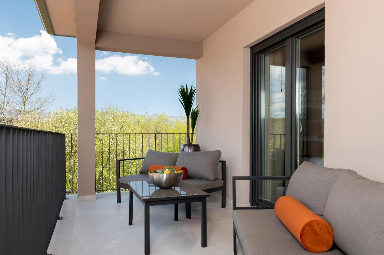 Luxury Villa Santa Cruz With Xl Pool And Jacuzzi Potpican Luaran gambar