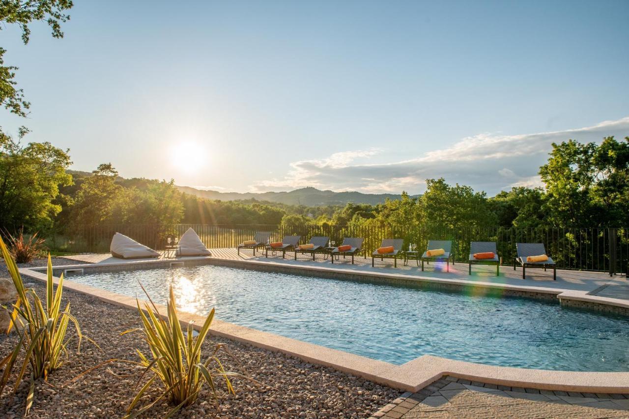Luxury Villa Santa Cruz With Xl Pool And Jacuzzi Potpican Luaran gambar