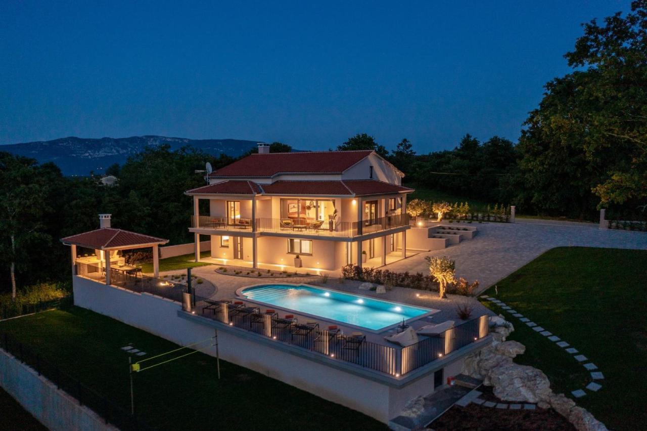 Luxury Villa Santa Cruz With Xl Pool And Jacuzzi Potpican Luaran gambar