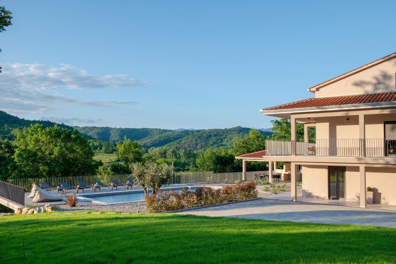 Luxury Villa Santa Cruz With Xl Pool And Jacuzzi Potpican Luaran gambar
