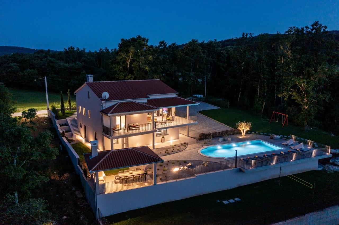 Luxury Villa Santa Cruz With Xl Pool And Jacuzzi Potpican Luaran gambar
